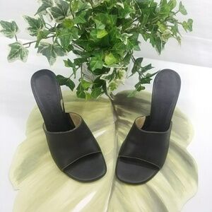 CALVIN KLEIN WOMEN HEELS  SZ.8